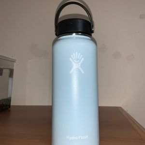 light blue hydro flask